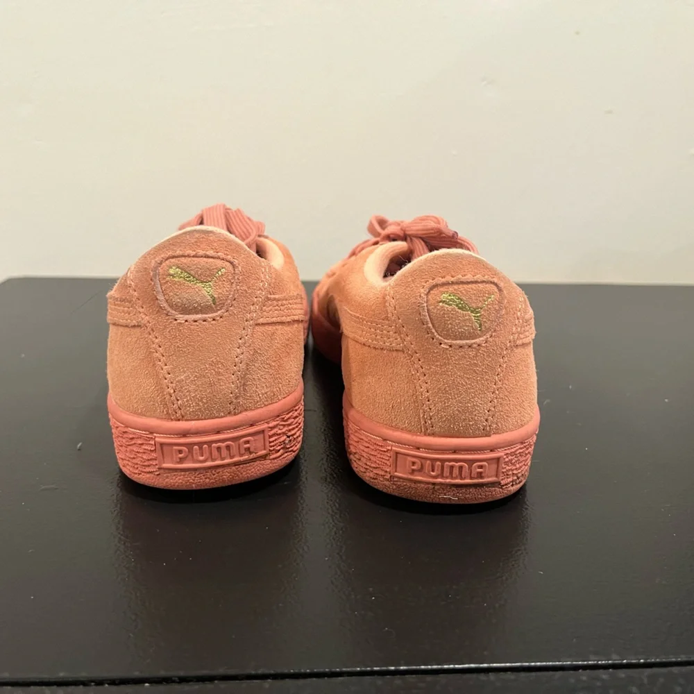 PUMA Suede Jr Desert Flower Classic Athletic Shoe - Picture 5 of 6